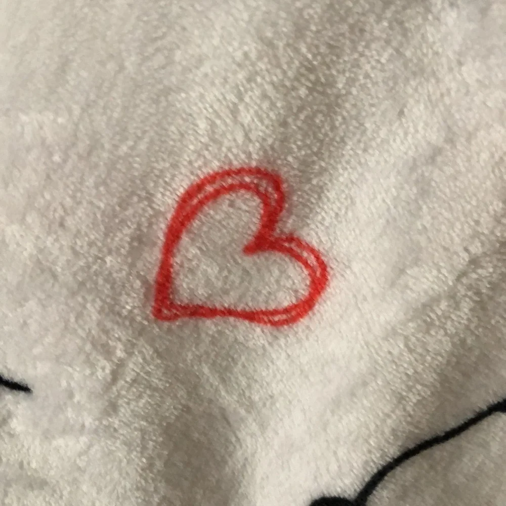 PEANUTS Snoopy Heart Plush Throw Blanket
